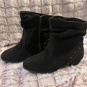 SO Black side zip man made booties. Size 6 1/2. Excellent condition. Very comfy.